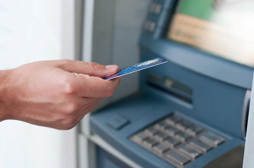 apakah ATM terblokir uangnya hilang
